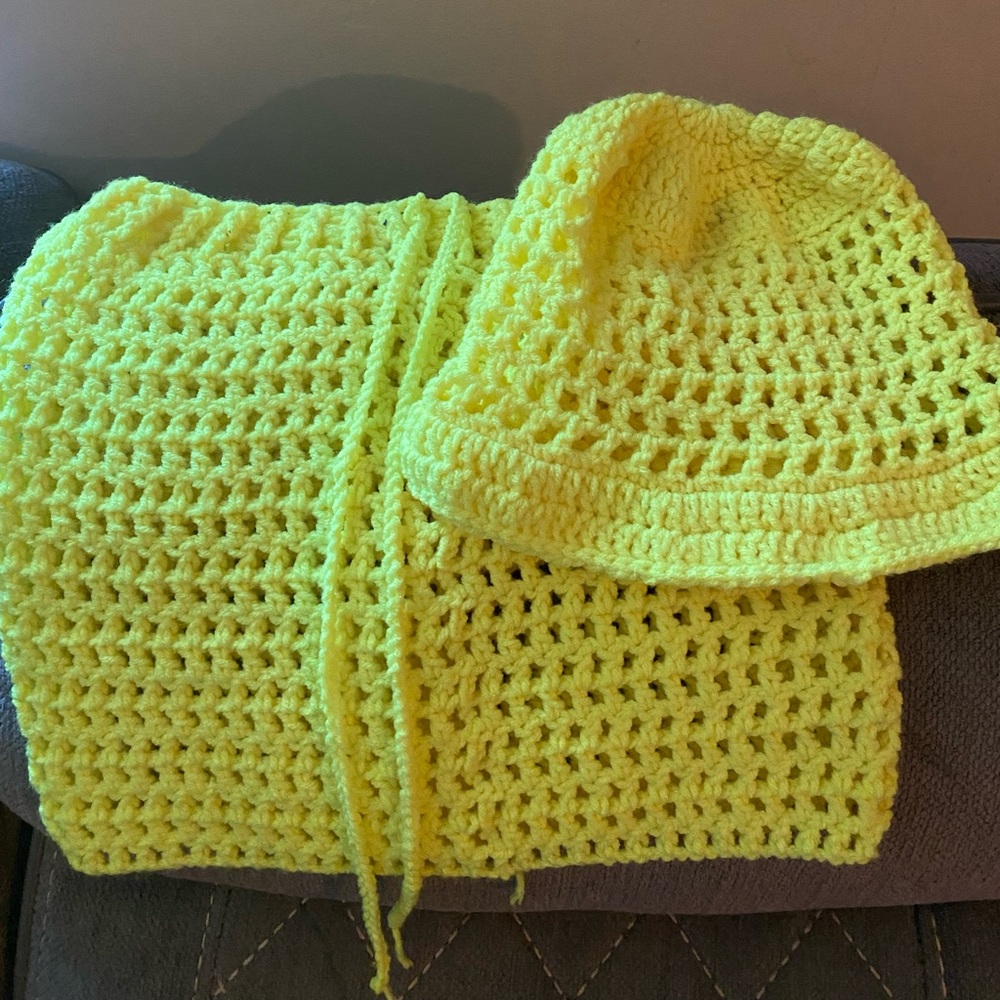 Skirt and matching hat